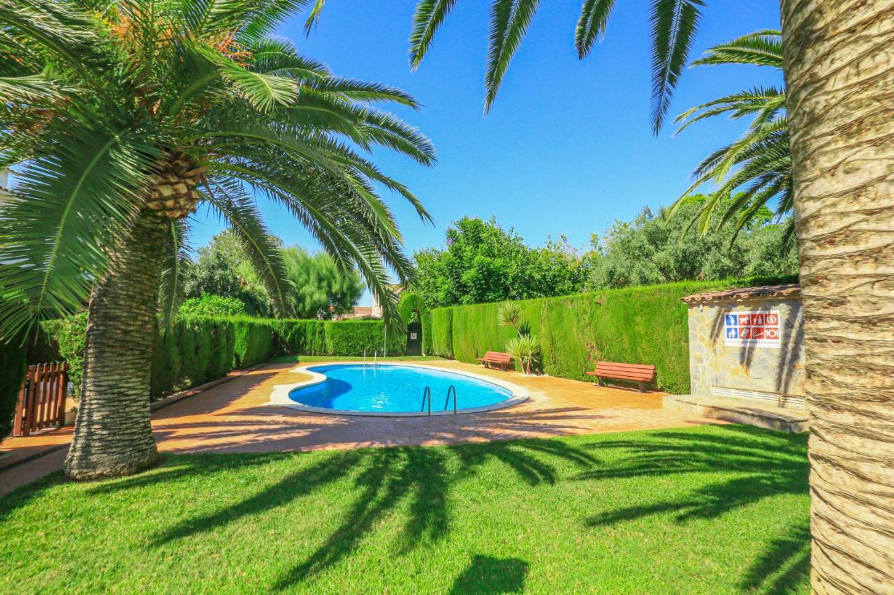 Calderon De La Barca - Only Families Villa Cambrils Bagian luar foto