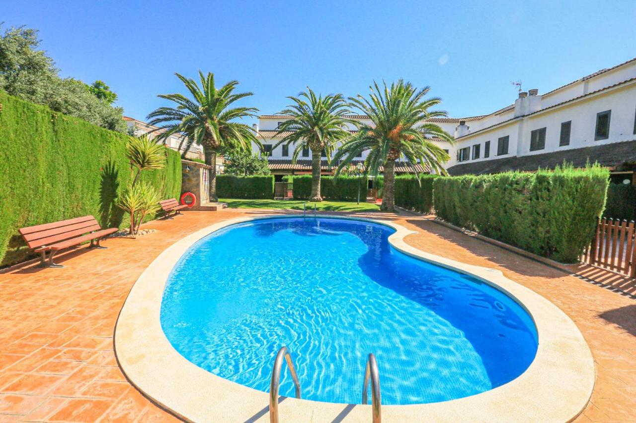 Calderon De La Barca - Only Families Villa Cambrils Bagian luar foto