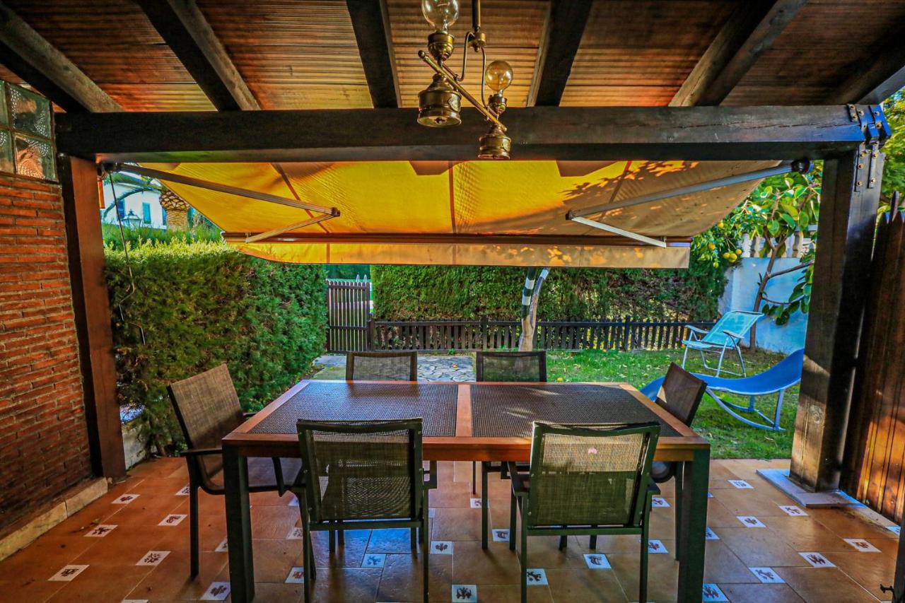 Calderon De La Barca - Only Families Villa Cambrils Bagian luar foto