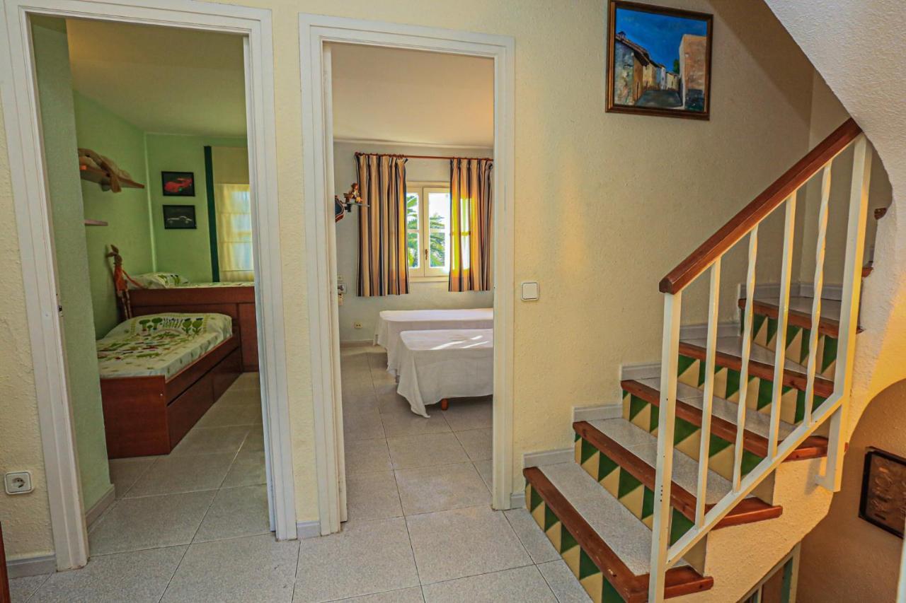 Calderon De La Barca - Only Families Villa Cambrils Bagian luar foto