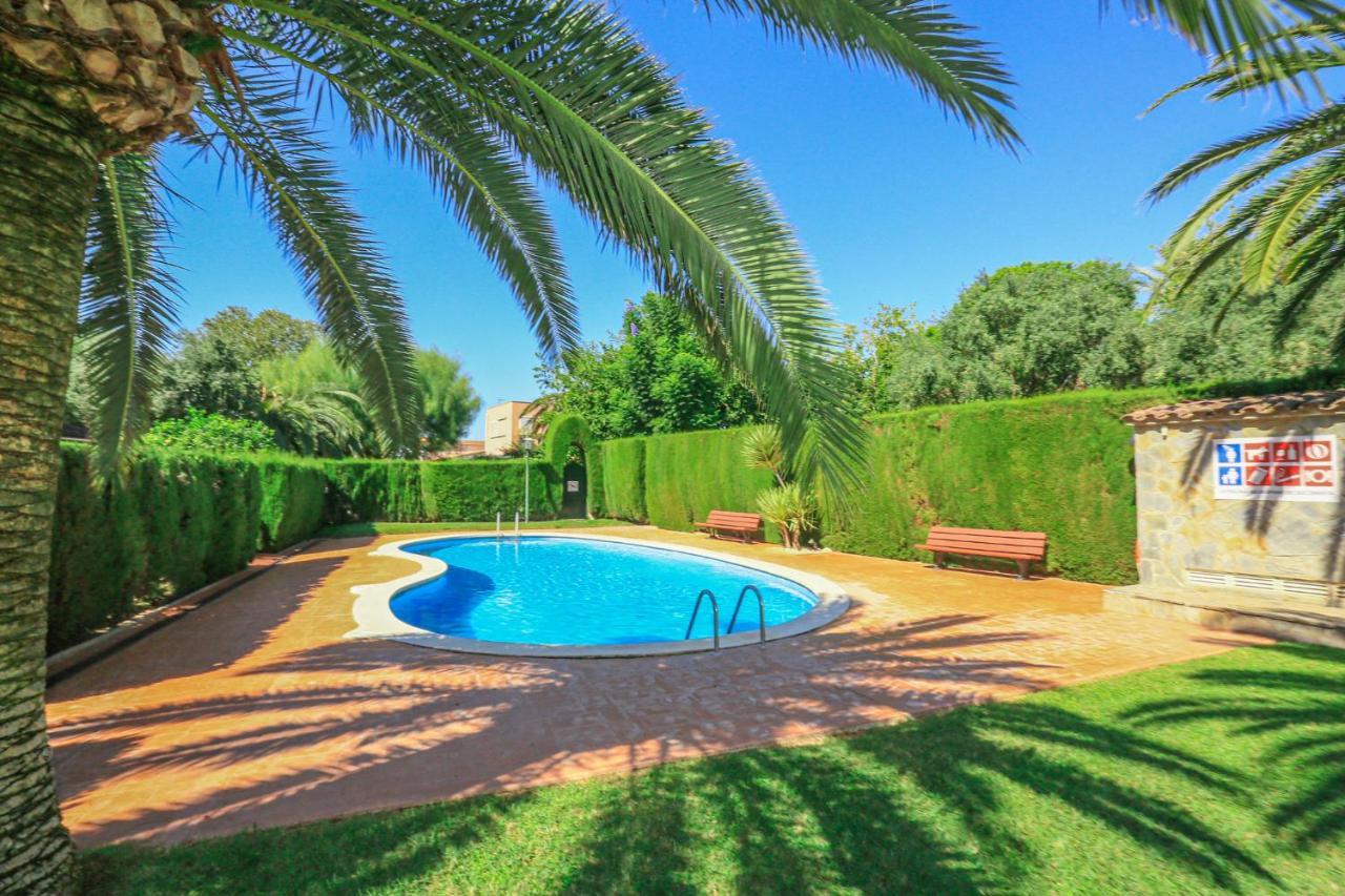 Calderon De La Barca - Only Families Villa Cambrils Bagian luar foto